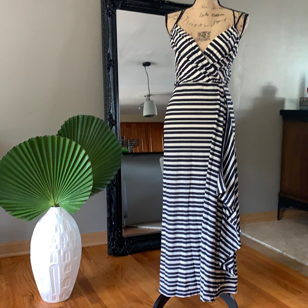 Maxi white and navy striped dress